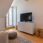 Elegant City Stay In Graca By Lovelystay